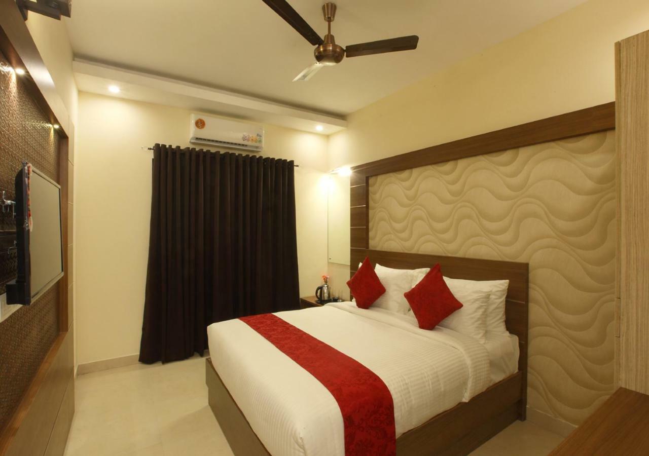 Laimar Suites Kochi Екстериор снимка